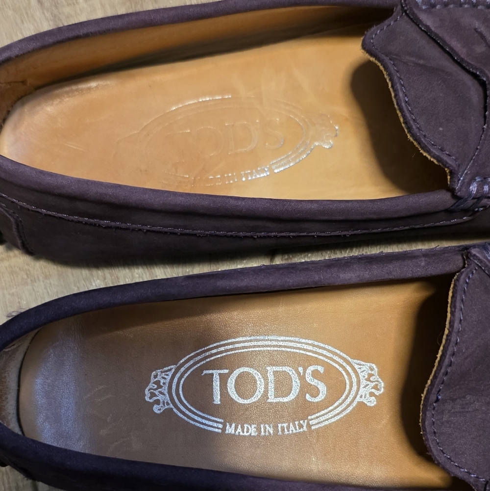 Tod’s ($979) Gommino Suede Driving Shoes In Aubergine - Picture 3 of 8